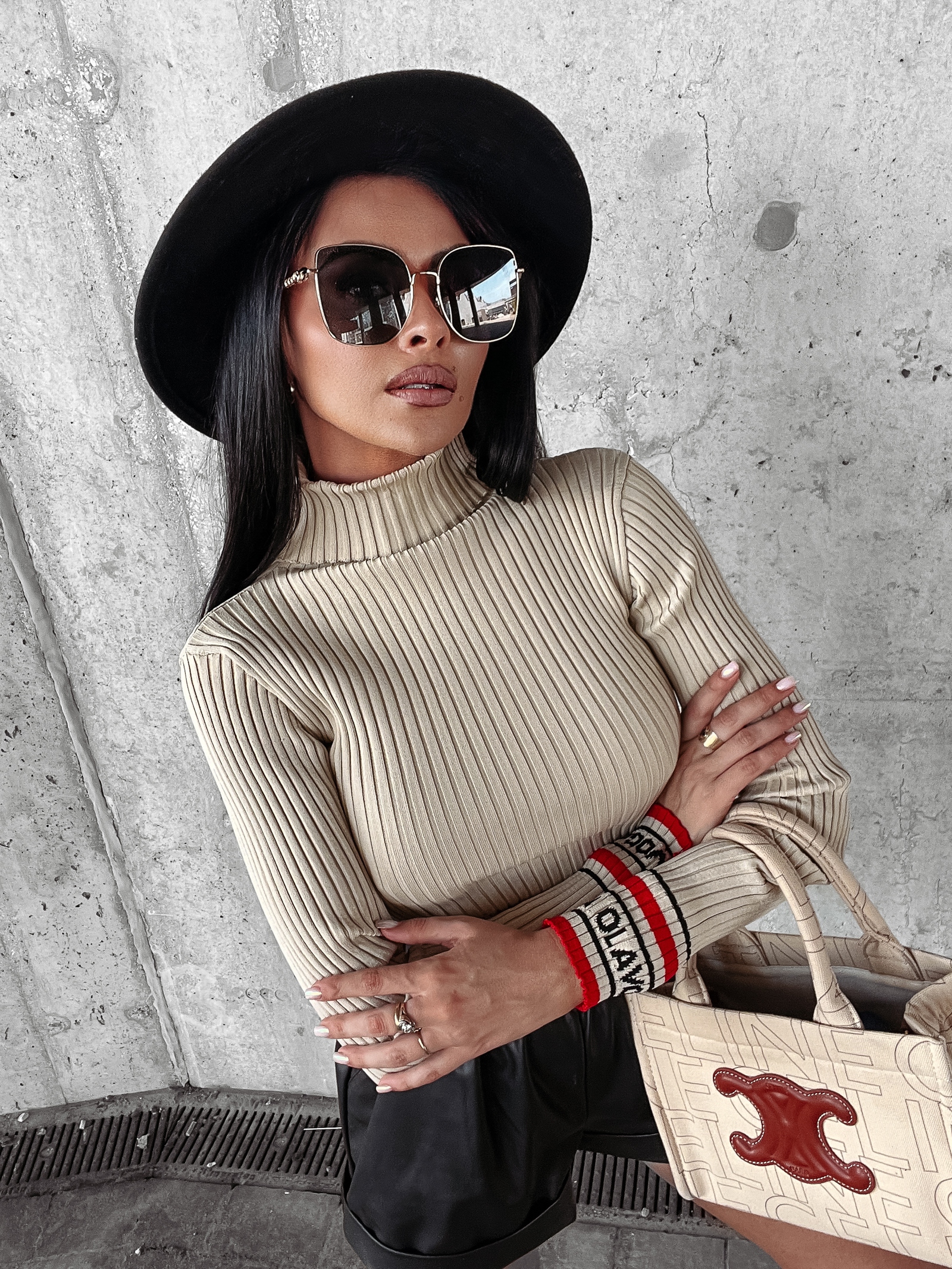 Golf dopasowany bawełniany Neve Ola Voga beżowy