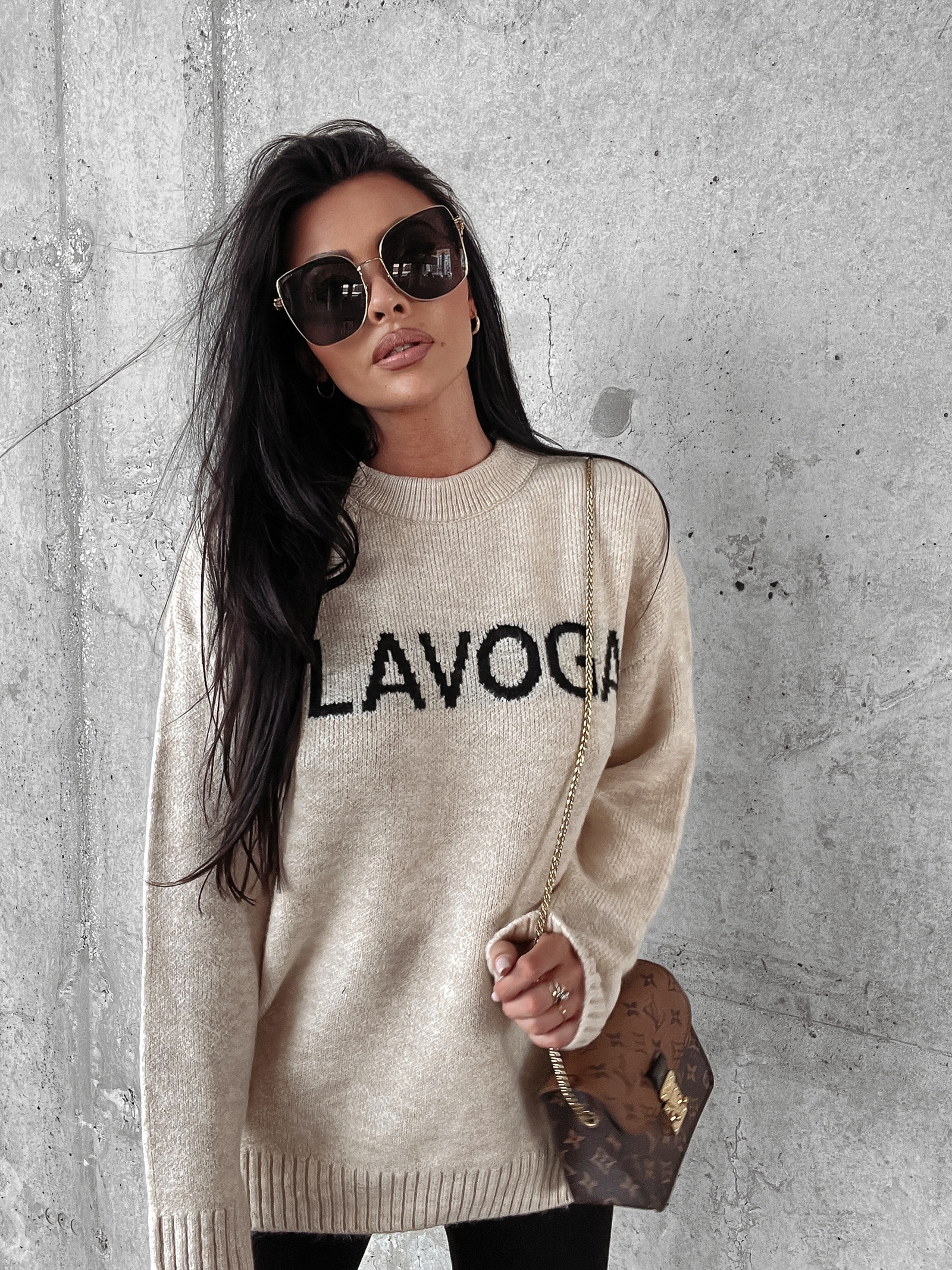 Sweter oversize logowany Coffee Ola Voga beżowy