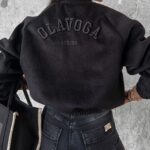 Kurtka bomberka klasyczna z haftem Kiara Ola Voga czarna