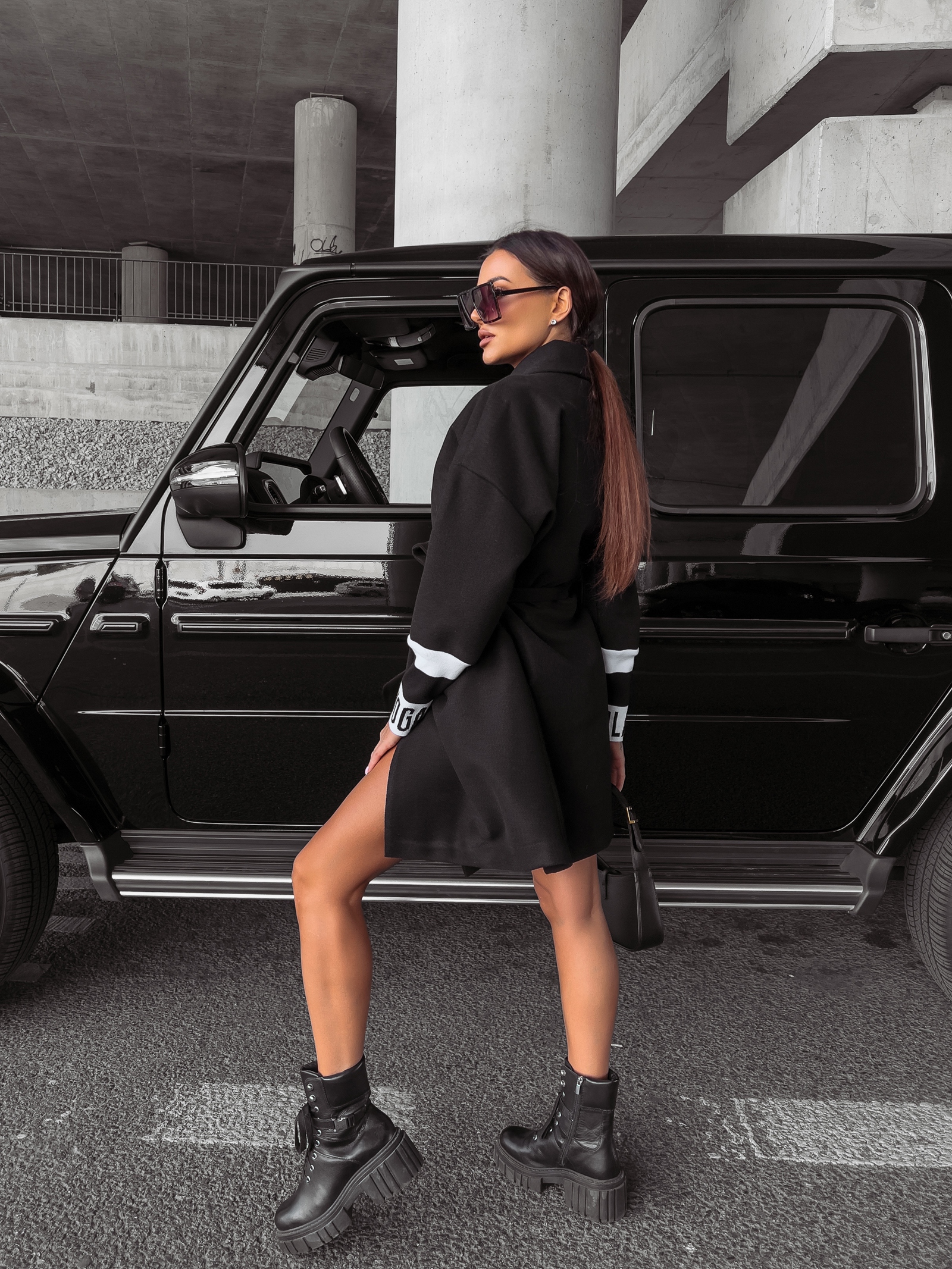 -WYPRZEDANE-Płaszcz flauszowy wiązany oversize Delia Ola Voga czarny