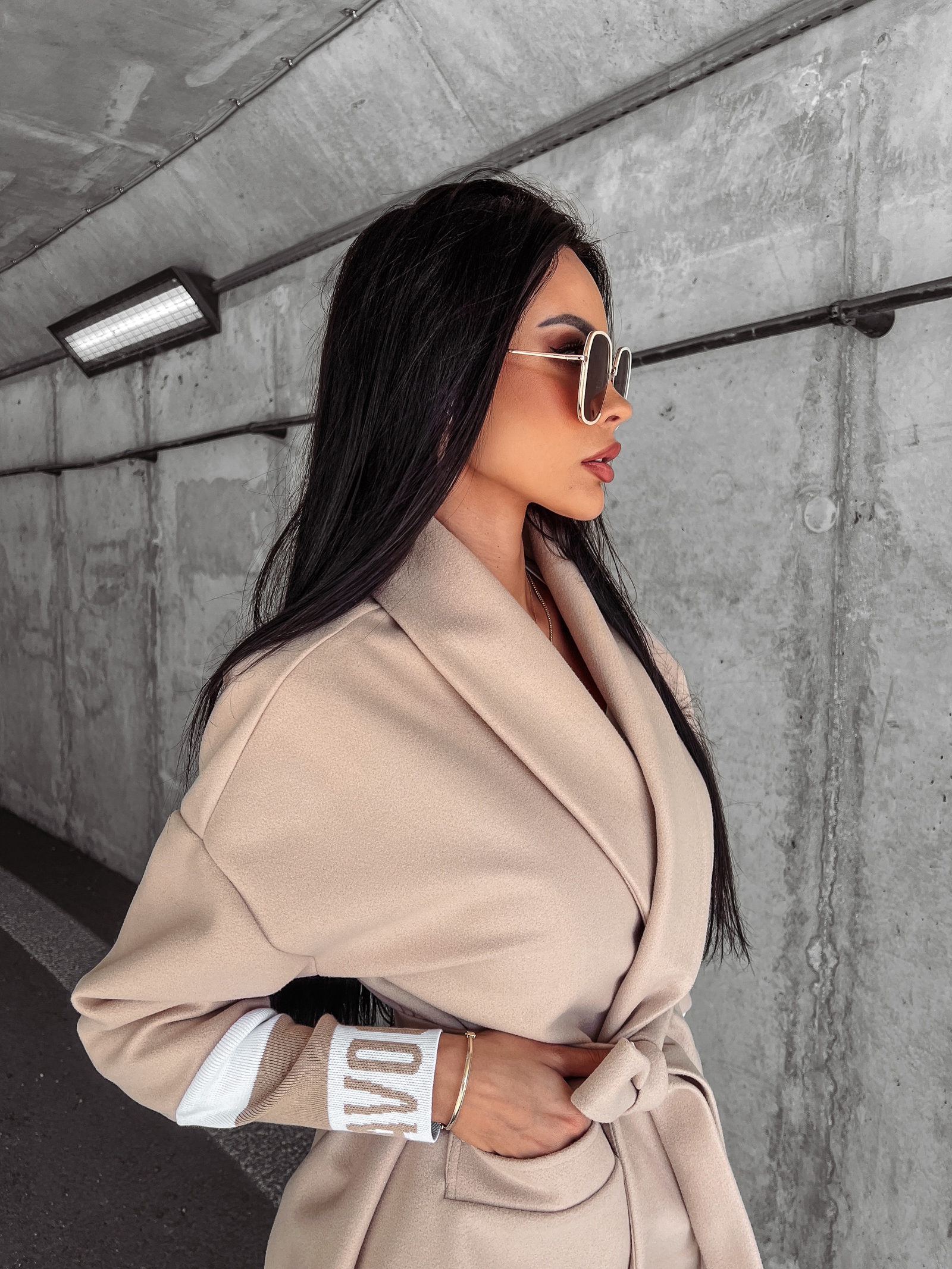 -WYPRZEDANY-Płaszcz flauszowy wiązany oversize Delia Ola Voga beżowy