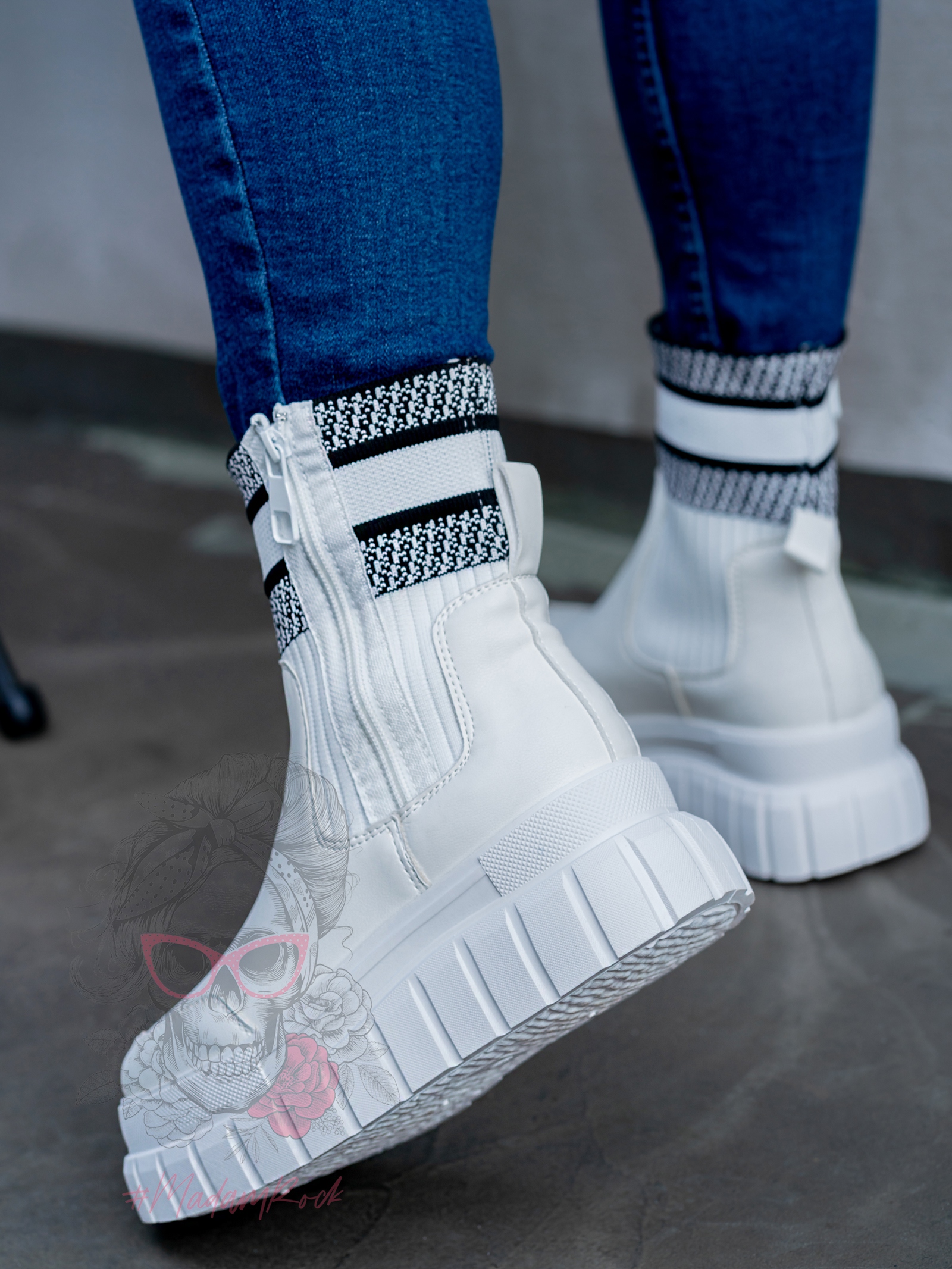 Botki skarpety Madam Molitio białe