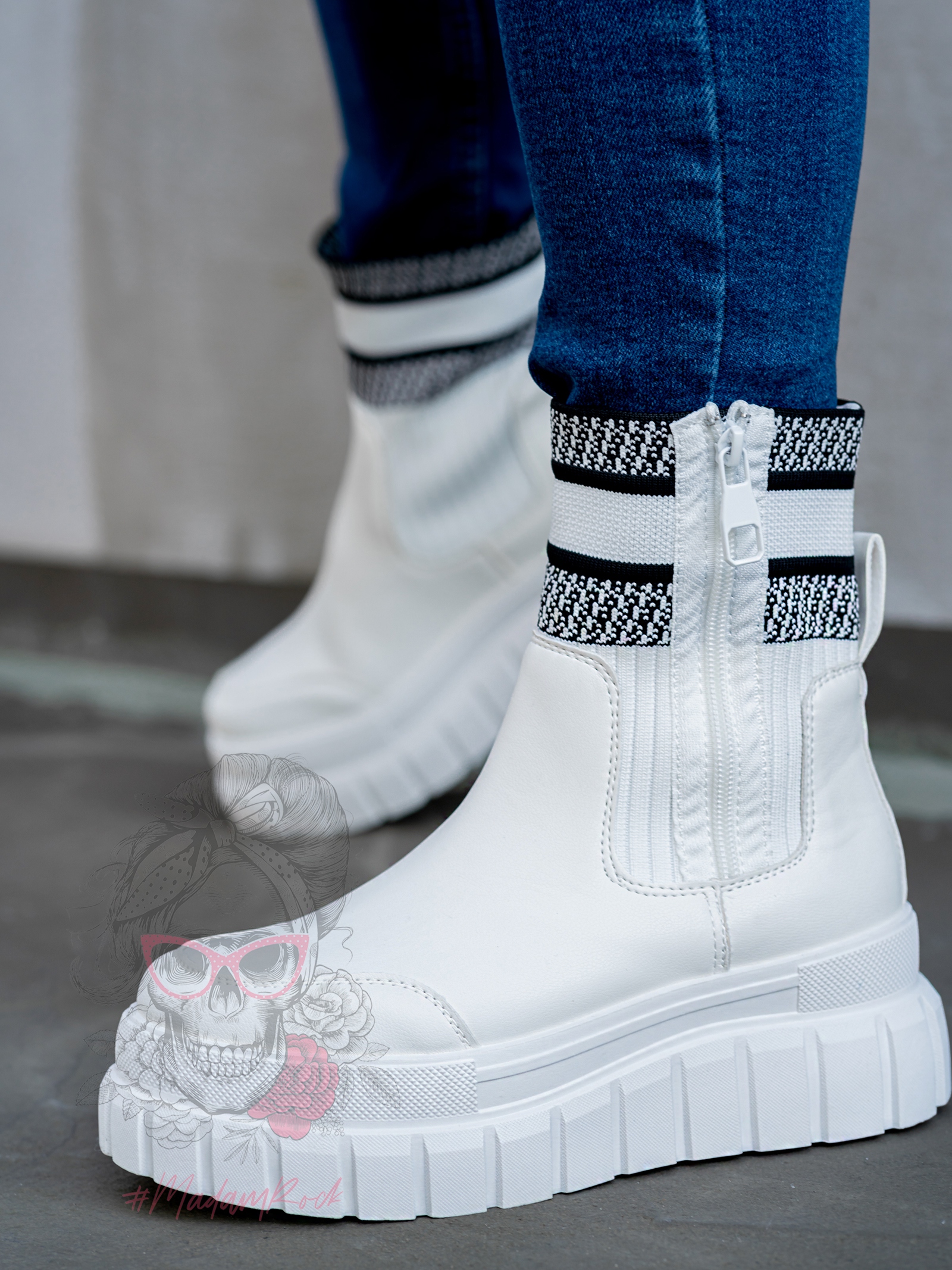 Botki skarpety Madam Molitio białe