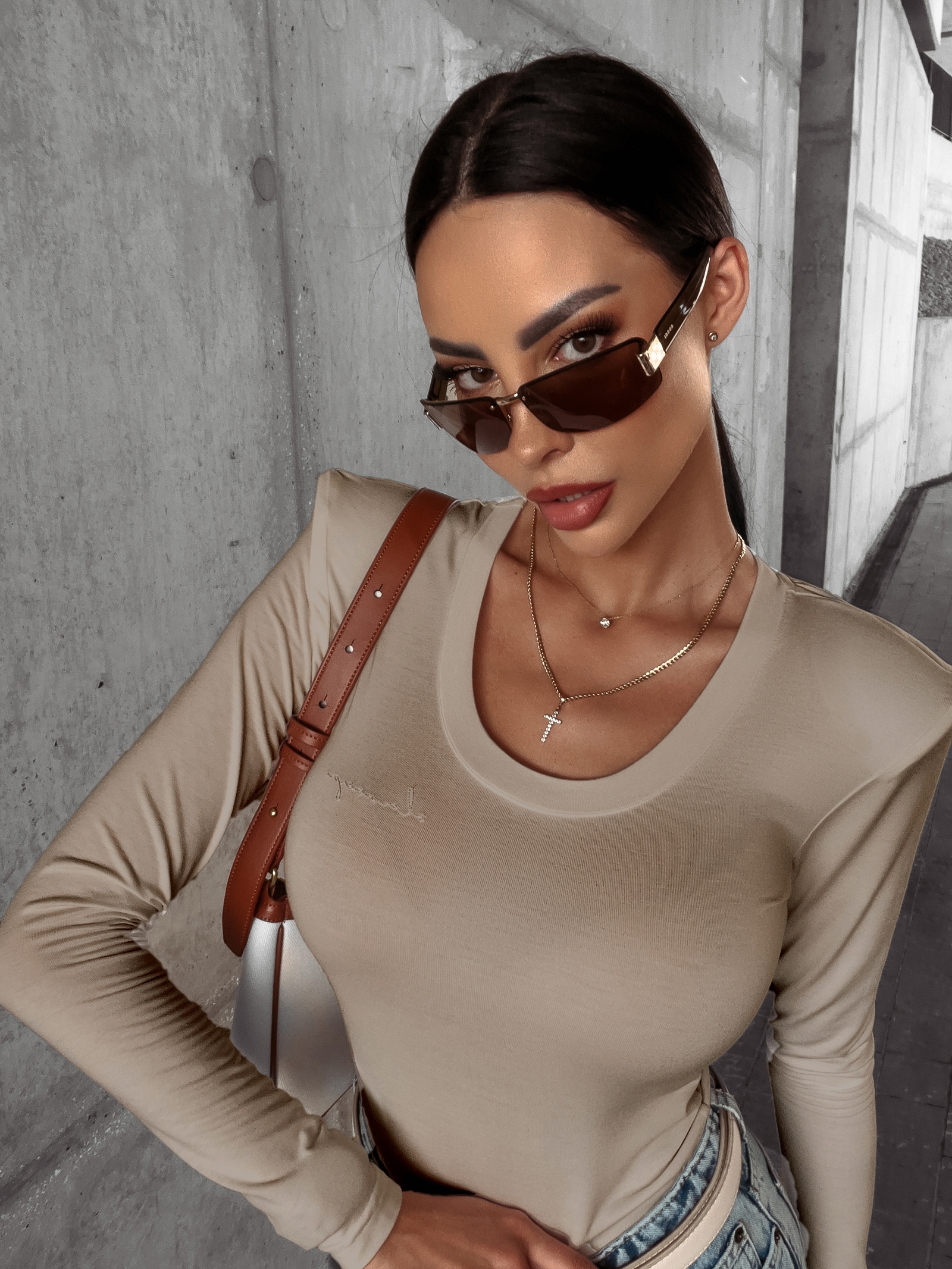 Bluzka dopasowana basic Adell Ola Voga beżowa