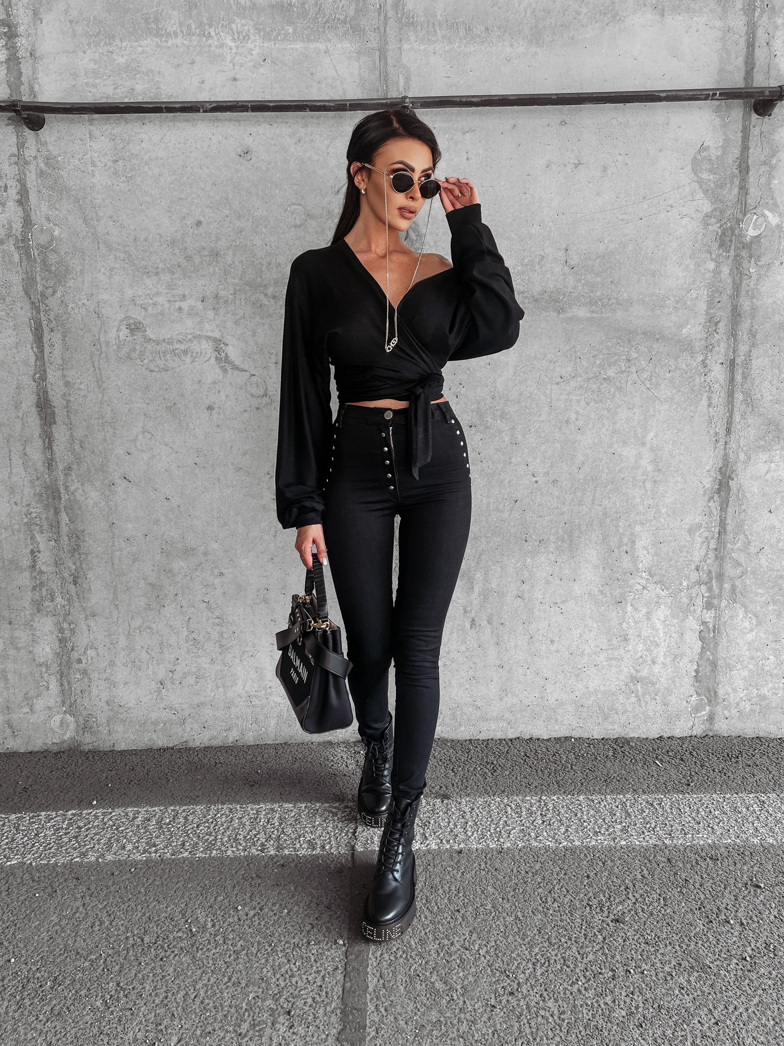 Bluzka z wiązaniem Susie Ola Voga czarna