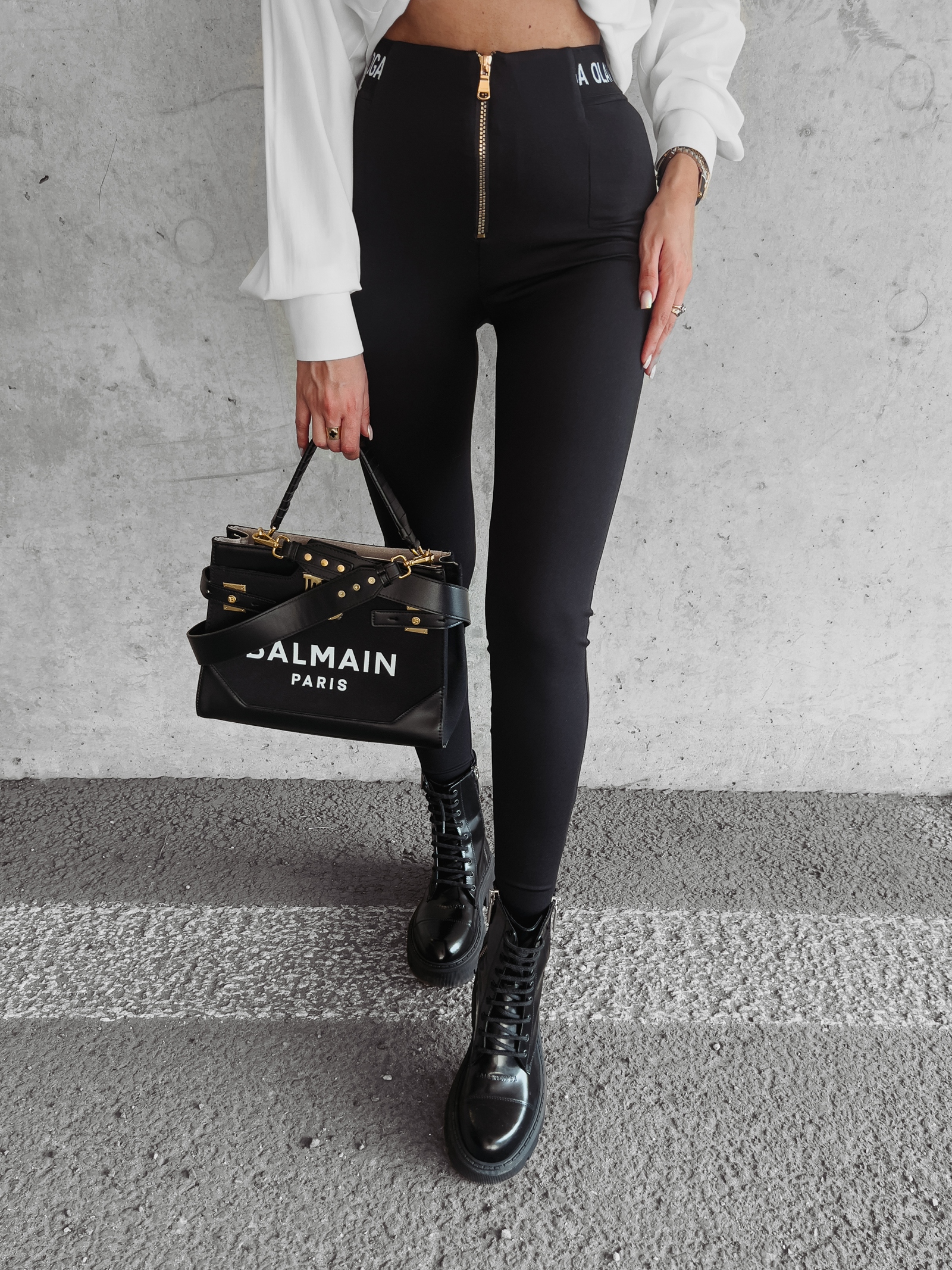 Legginsy dopasowane z suwakiem Bess Ola Voga czarne