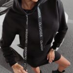 Sukienka sportowa z kapturem Gloria Ola Voga czarna