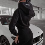 Sukienka sportowa z kapturem Gloria Ola Voga czarna