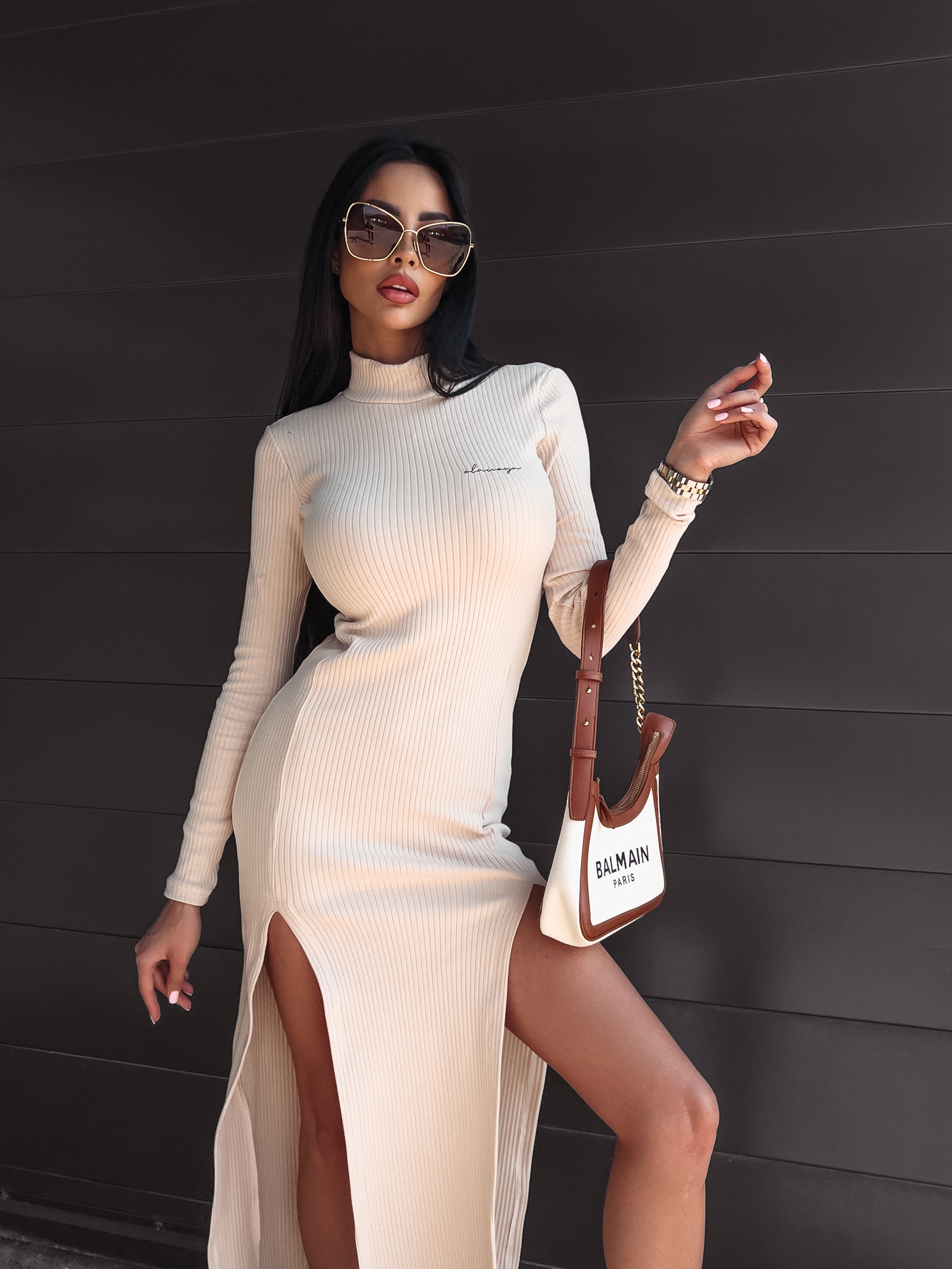 Sukienka dzianinowa z rozcięciami Jewel Ola Voga beżowa