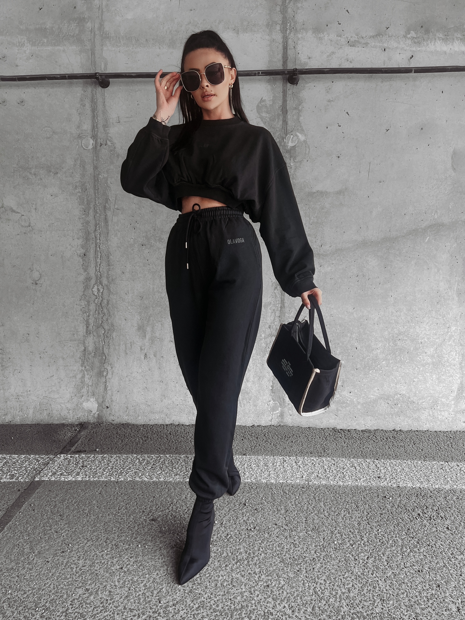 Komplet damski dresowy Lores Ola Voga czarny