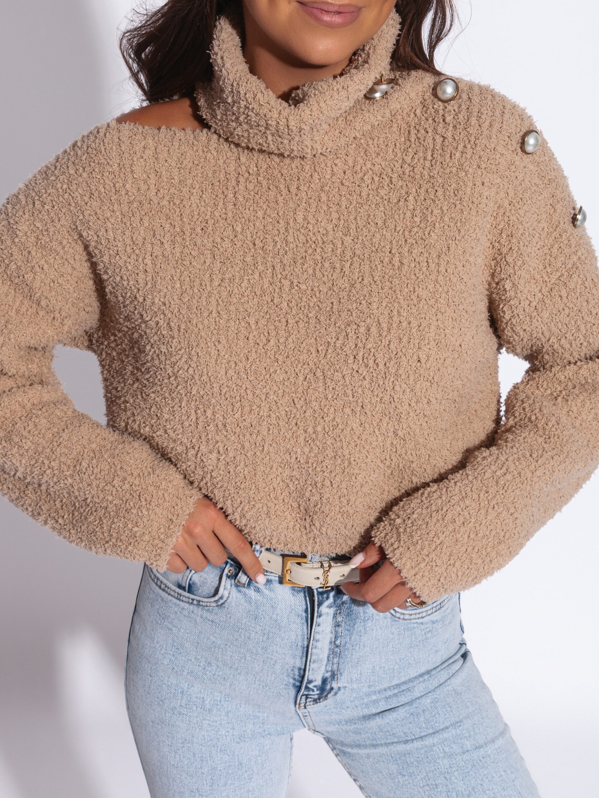 Sweterek pluszowy z perłami Fofo cappuccino Sweterek pluszowy z perłami Fofo cappuccino