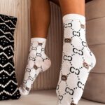 Skarpetki damskie z ozdobnym printem CC i misiem białe