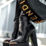 Botki na słupku Rock Little Black czarne