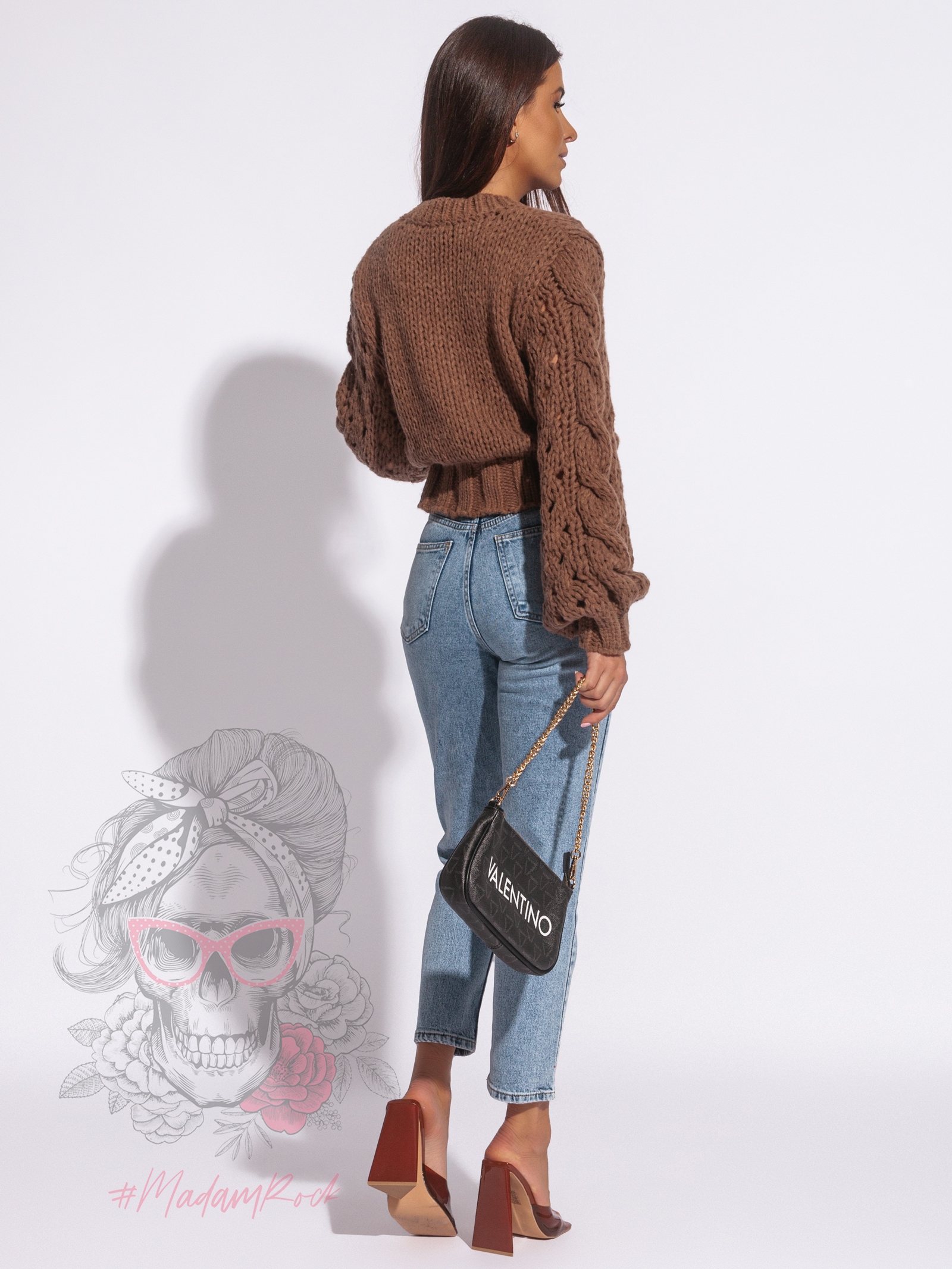 Sweter o luźnym splocie Patt brązowy