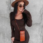 Sukienka prążkowana z rozcięciem Percy Ola Voga brązowa