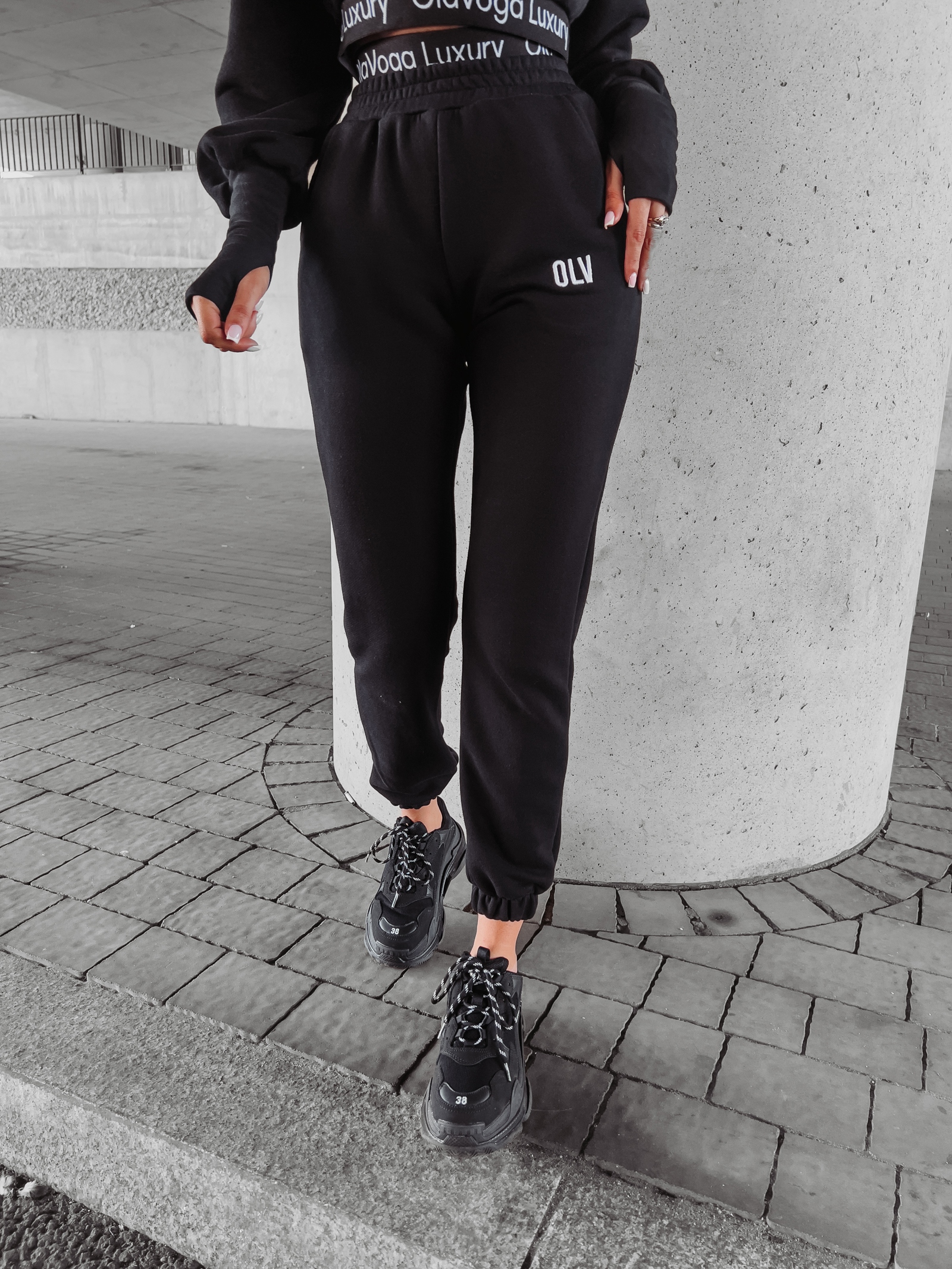 Spodnie damskie dresowe Sora Ola Voga czarne