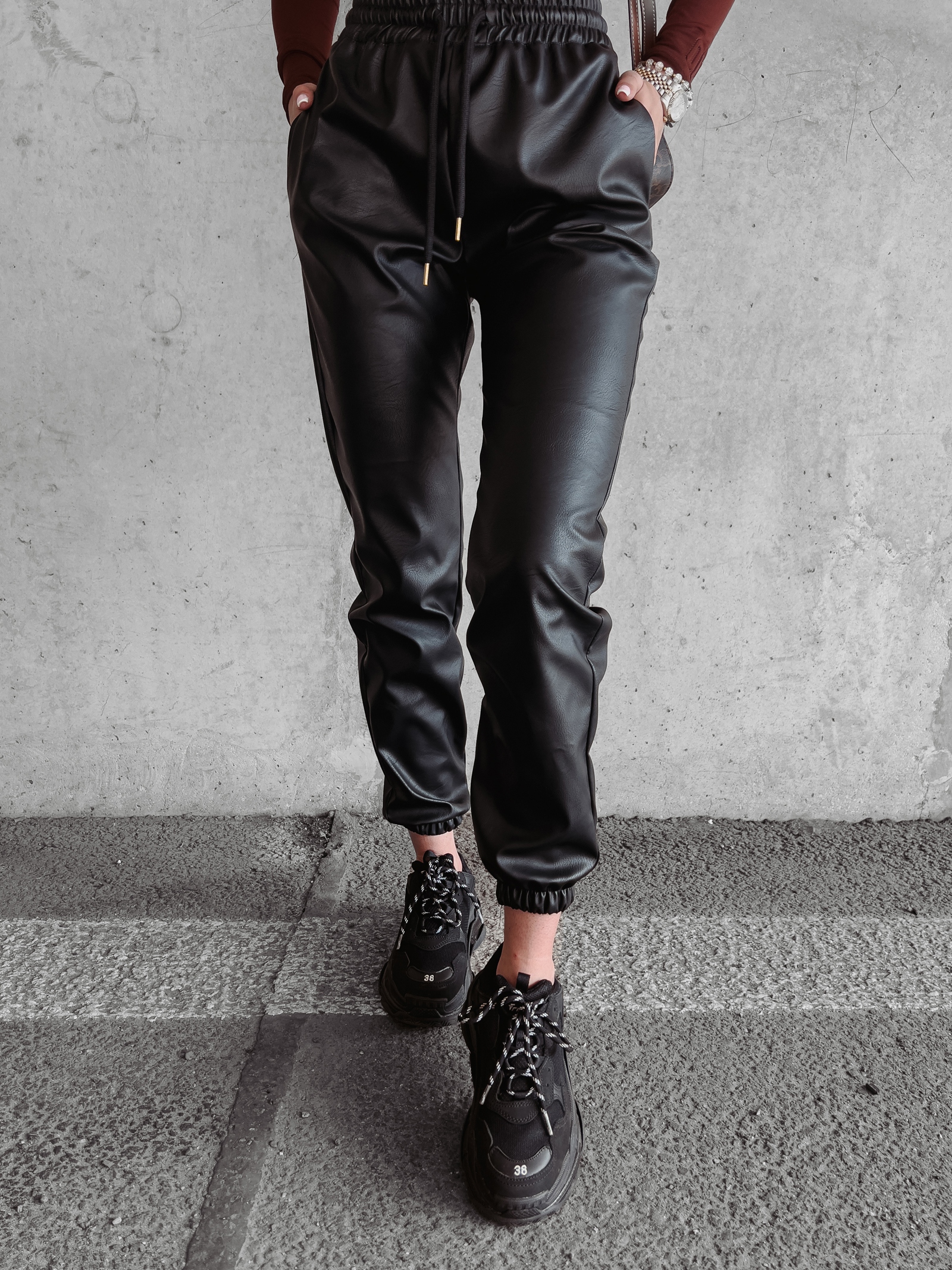 Spodnie damskie z ekoskóry Rimi Ola Voga czarne Spodnie damskie z ekoskóry Rimi Ola Voga czarne