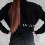 Bluza klasyczna z półgolfem Kailee Ola Voga czarna/ecru