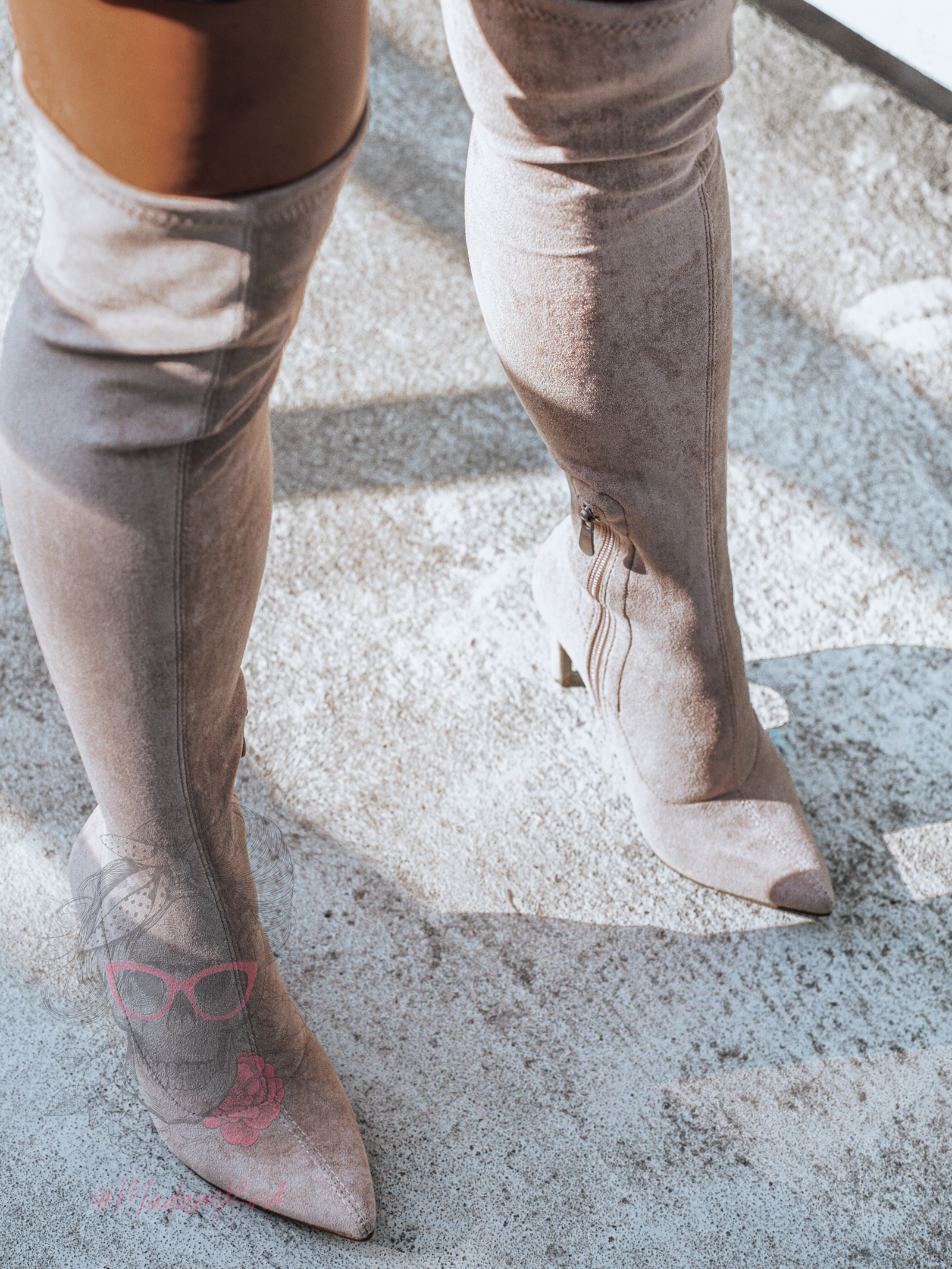 Kozaki elastyczne za kolano Madam Fots zamszowe beżowe