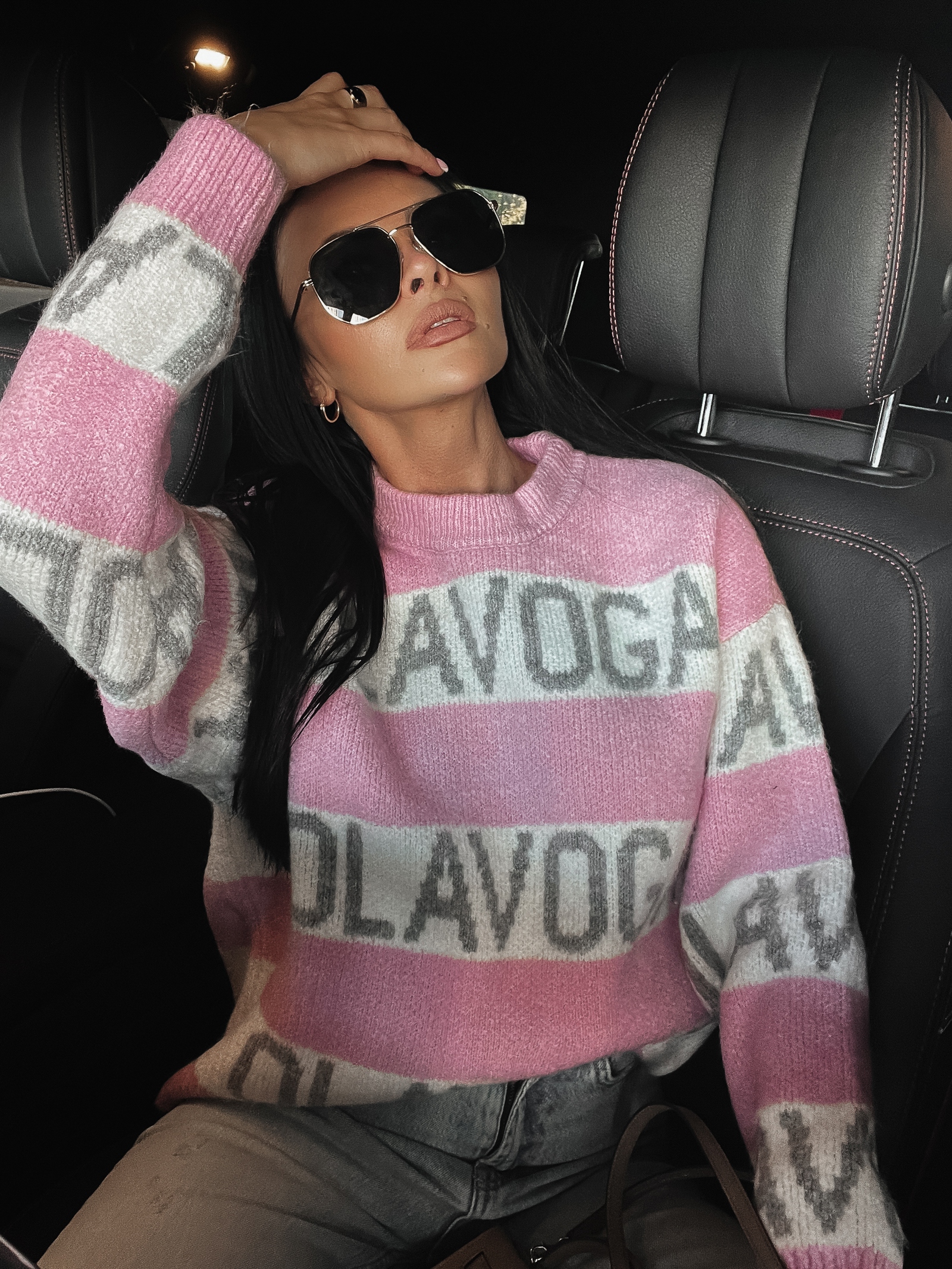 Sweter oversize logowany Pansy Ola Voga pudrowy