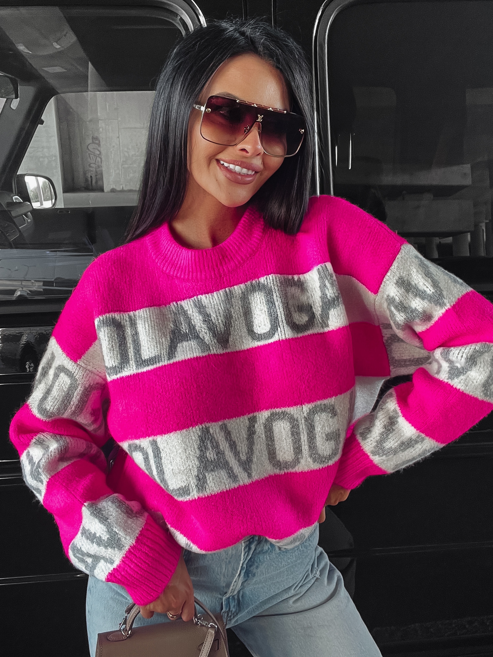 Sweter oversize logowany Pansy Ola Voga różowy Sweter oversize logowany Pansy Ola Voga różowy