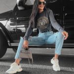 Sweter z żakardowym logo Aleshia Ola Voga szary