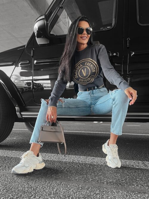 Sweter z żakardowym logo Aleshia Ola Voga szary