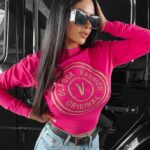 Sweter z żakardowym logo Aleshia Ola Voga różowy