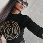 Sweter z żakardowym logo Aleshia Ola Voga czarny