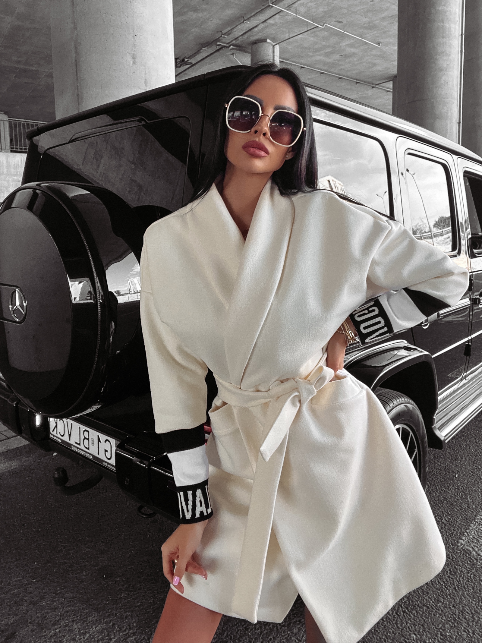 Płaszcz flauszowy wiązany oversize Delia Ola Voga ecru Płaszcz flauszowy wiązany oversize Delia Ola Voga ecru