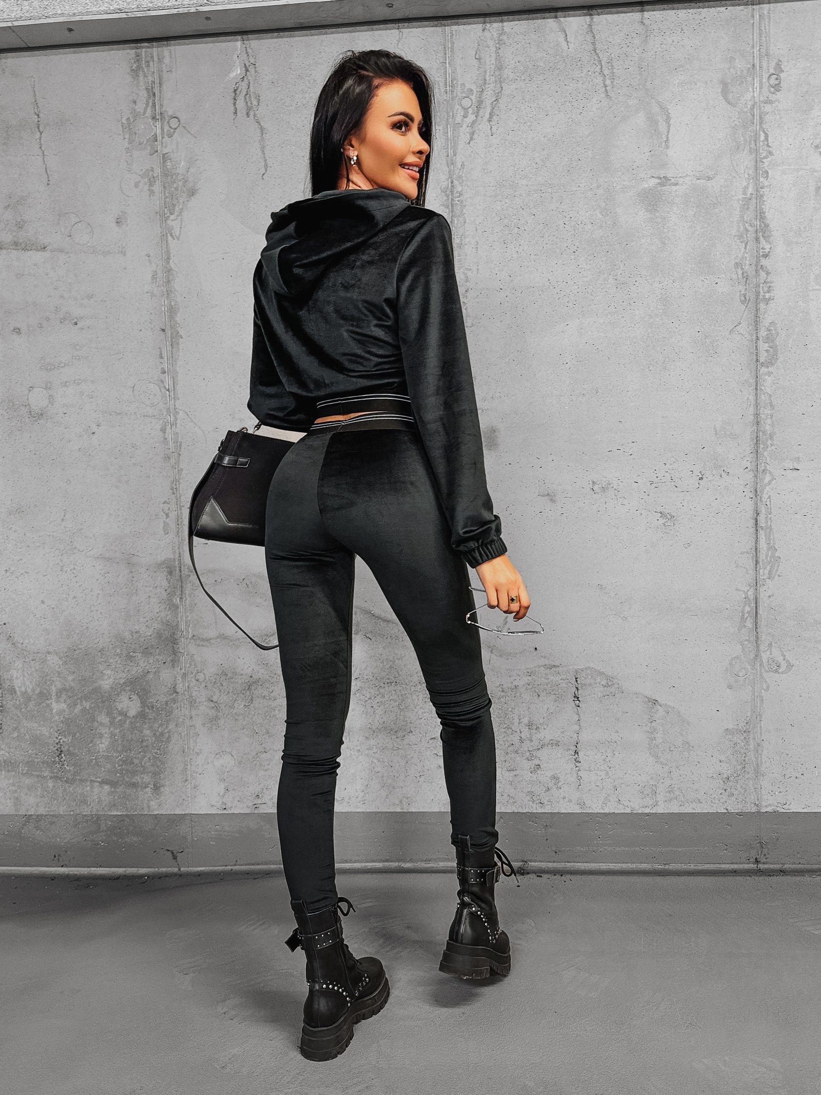 Komplet welurowy damski Gania Ola Voga czarny