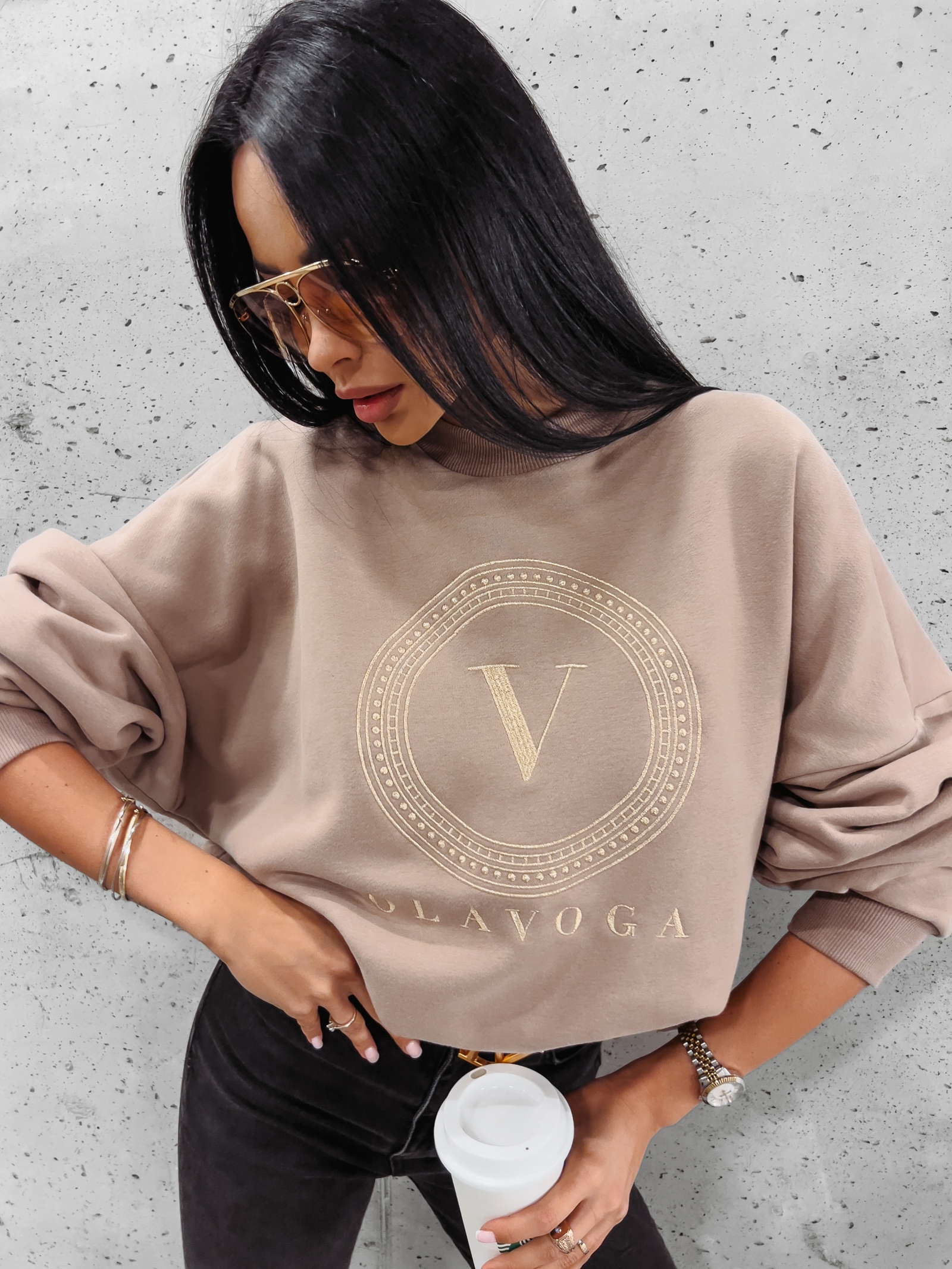 Bluza oversizowa logowana Laila Ola Voga c.beż