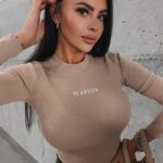 -WYPRZEDANE-Bluzka basicowa prążkowana Barma Ola Voga beżowa