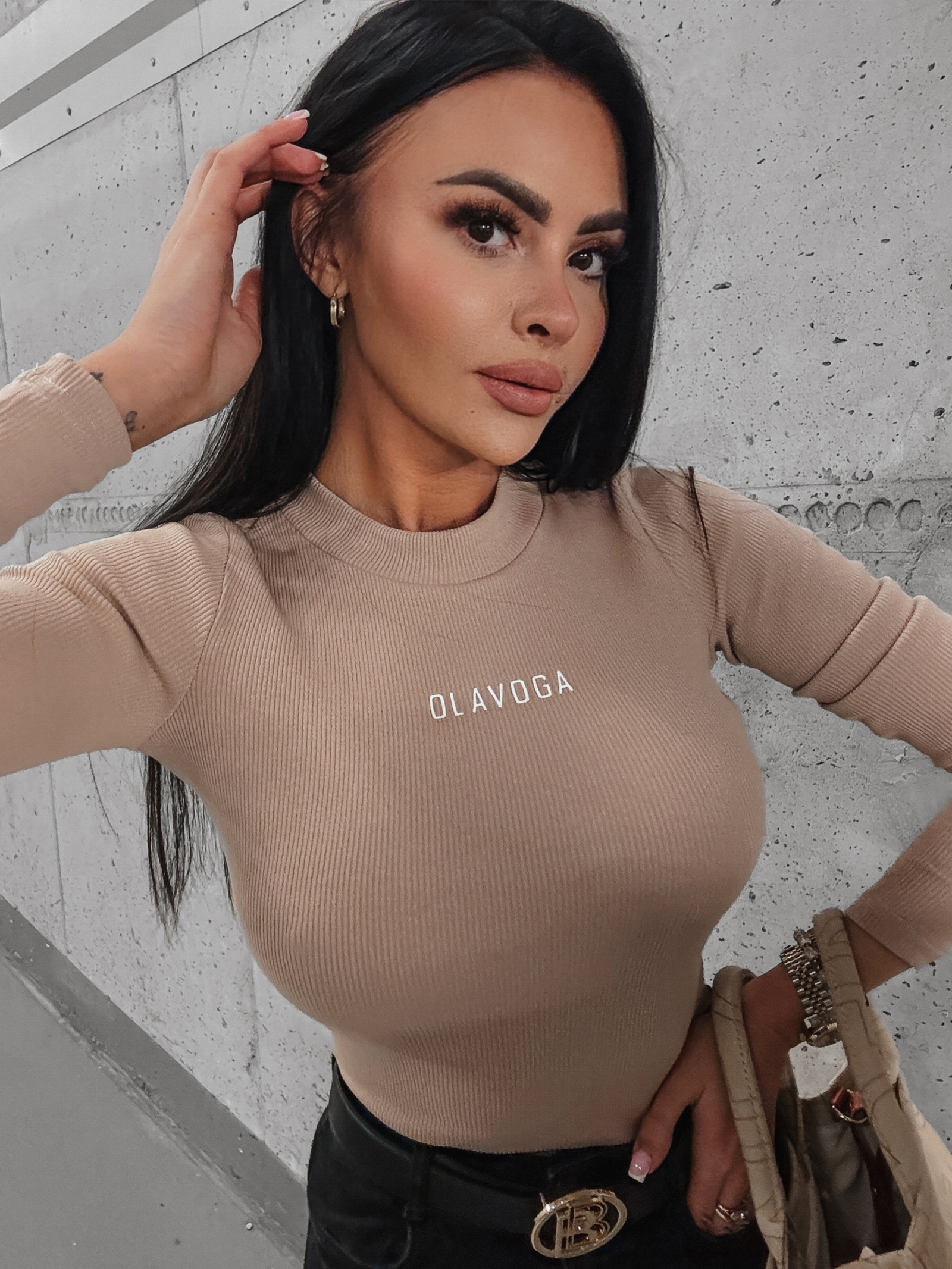 -WYPRZEDANE-Bluzka basicowa prążkowana Barma Ola Voga beżowa