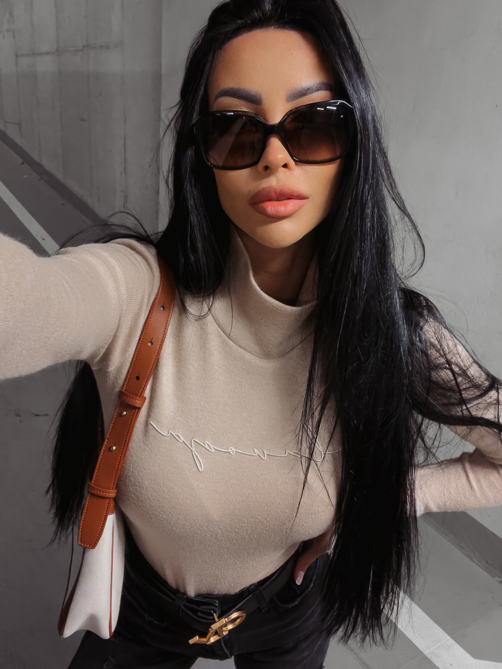 Body dzianinowe z golfem Philly Ola Voga j.beżowe