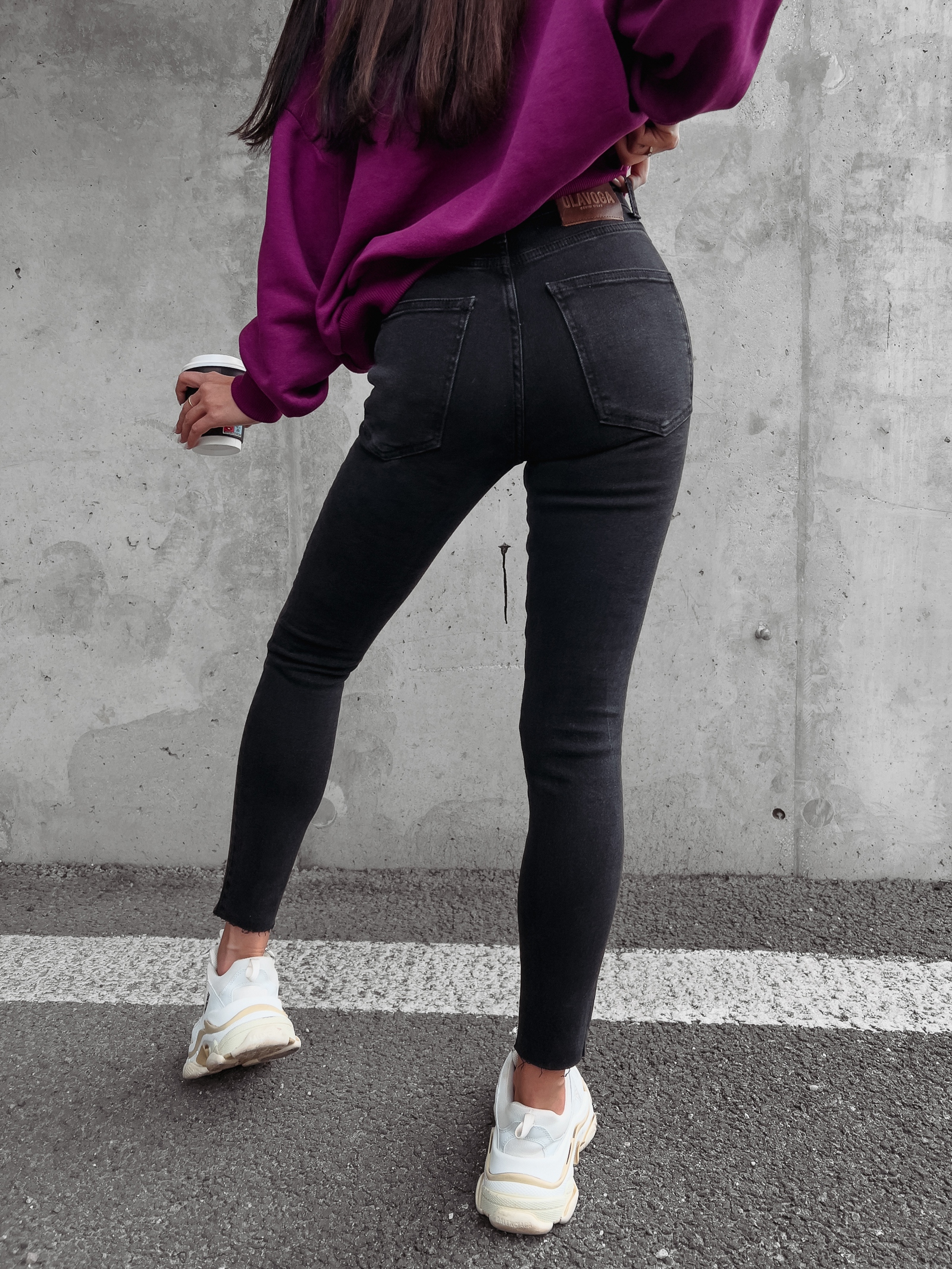 Spodnie jeansowe damskie fit mom FUTURE OLAVOGA czarne Spodnie jeansowe damskie fit mom FUTURE OLAVOGA czarne