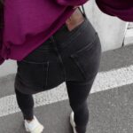 Spodnie jeansowe damskie fit mom FUTURE OLAVOGA czarne