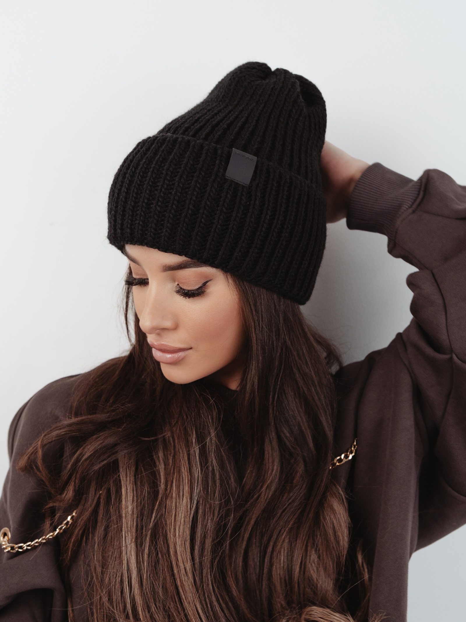 Czapka wywijana Ola Voga Warm Autumn czarna