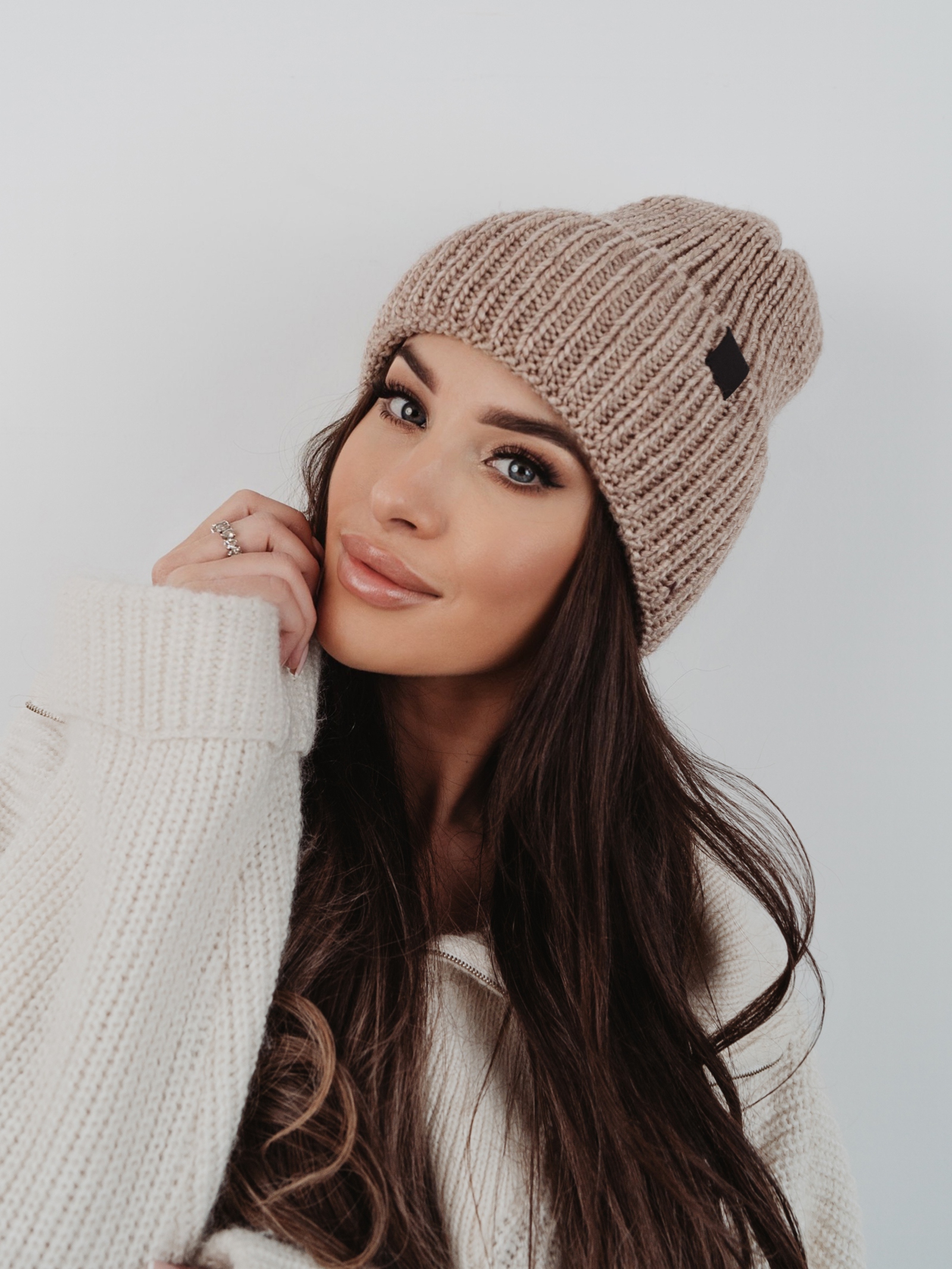 Czapka wywijana Ola Voga Warm Autumn beżowa