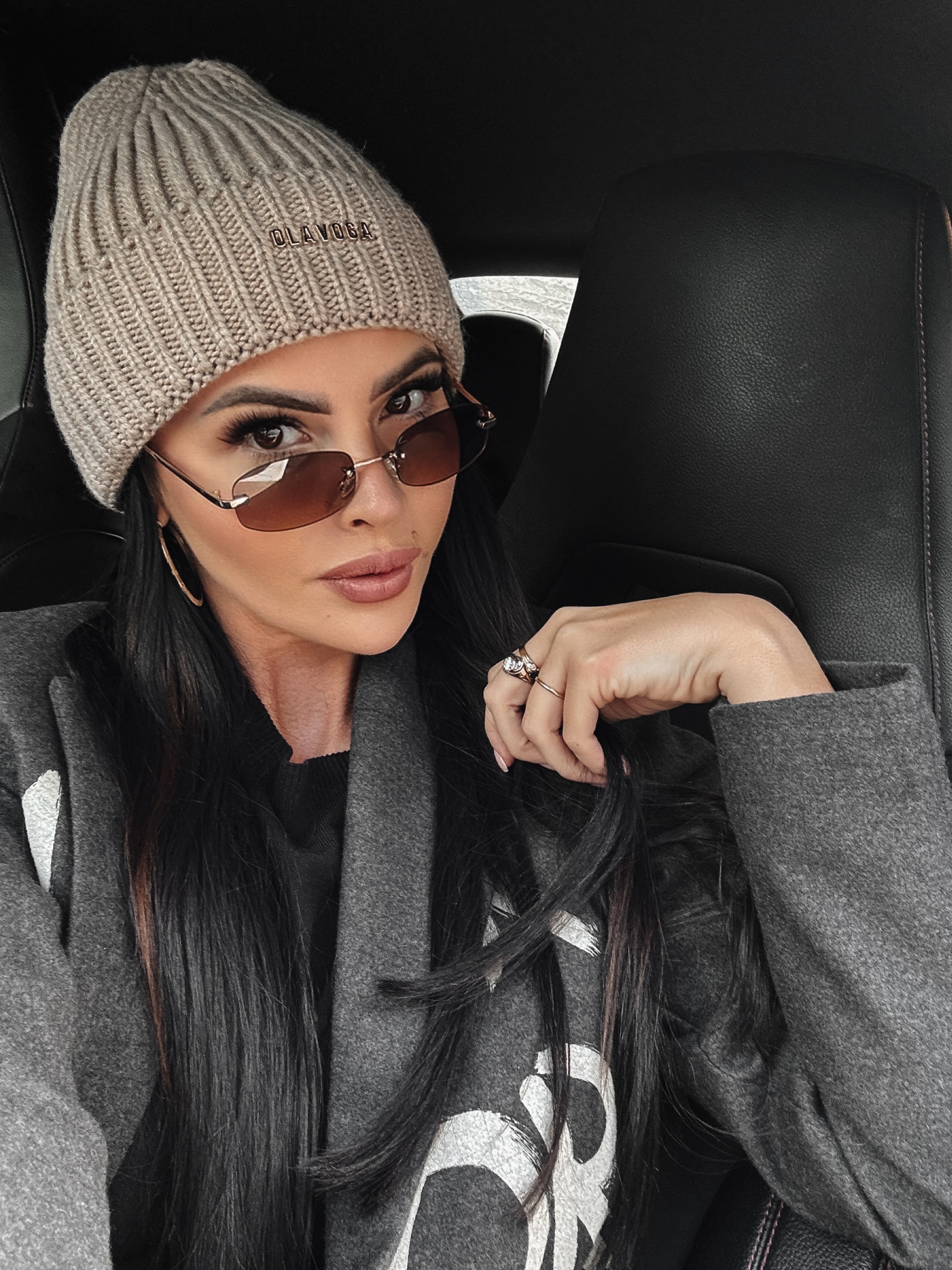 Czapka beanie prążkowana Cyndi Ola Voga beżowa Czapka beanie prążkowana Cyndi Ola Voga beżowa