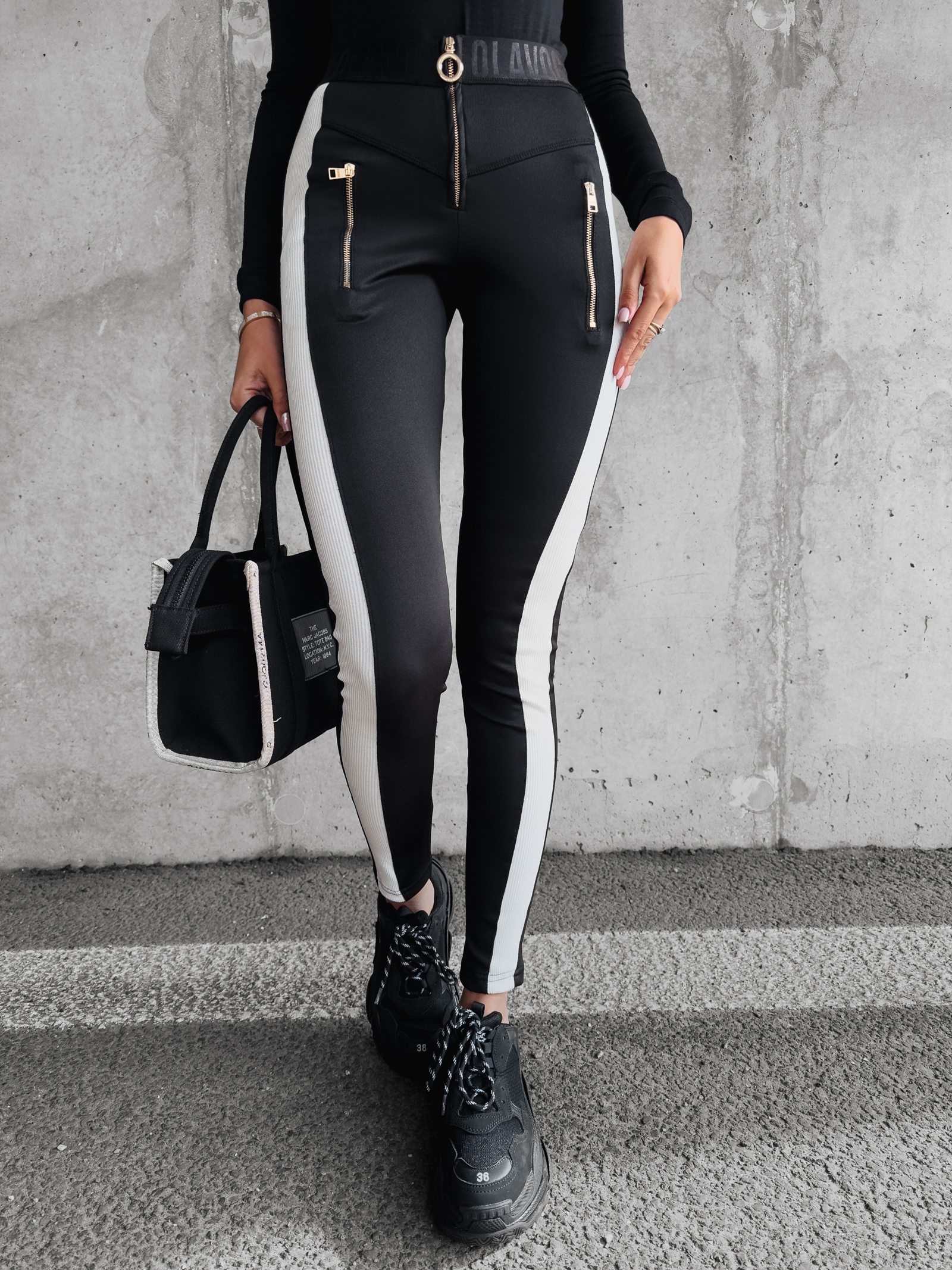 Spodnie modelujące z lampasem Chica Ola Voga czarne