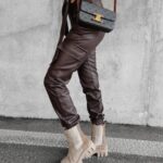 Spodnie z ekoskóry z wiązaniem Alta Ola Voga brązowe