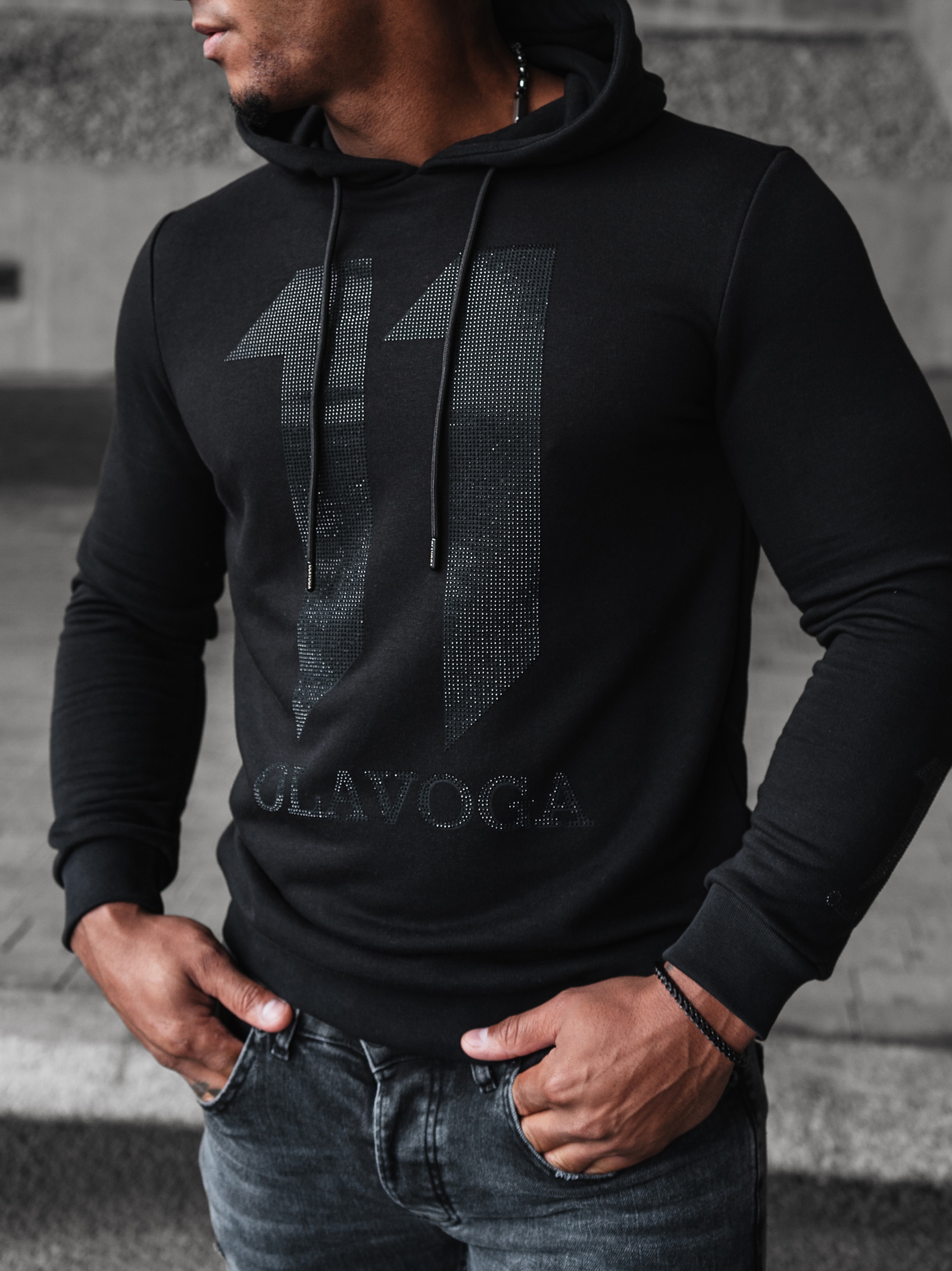 Bluza męska cekinowa aplikacja Nukus Ola Voga czarna