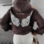 Bluza z wycięciem i nadrukiem Forta Ola Voga brązowa