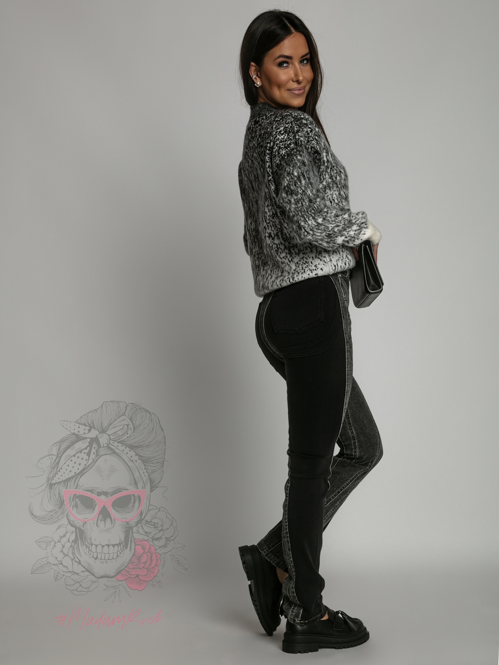 Sweter moherowy Gost czarno-biały