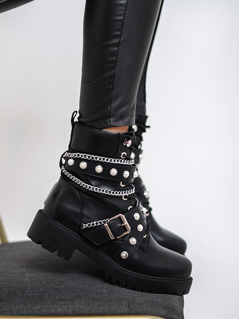 Workery z perłami Gaga Rock czarne Workery z perłami Gaga Rock czarne