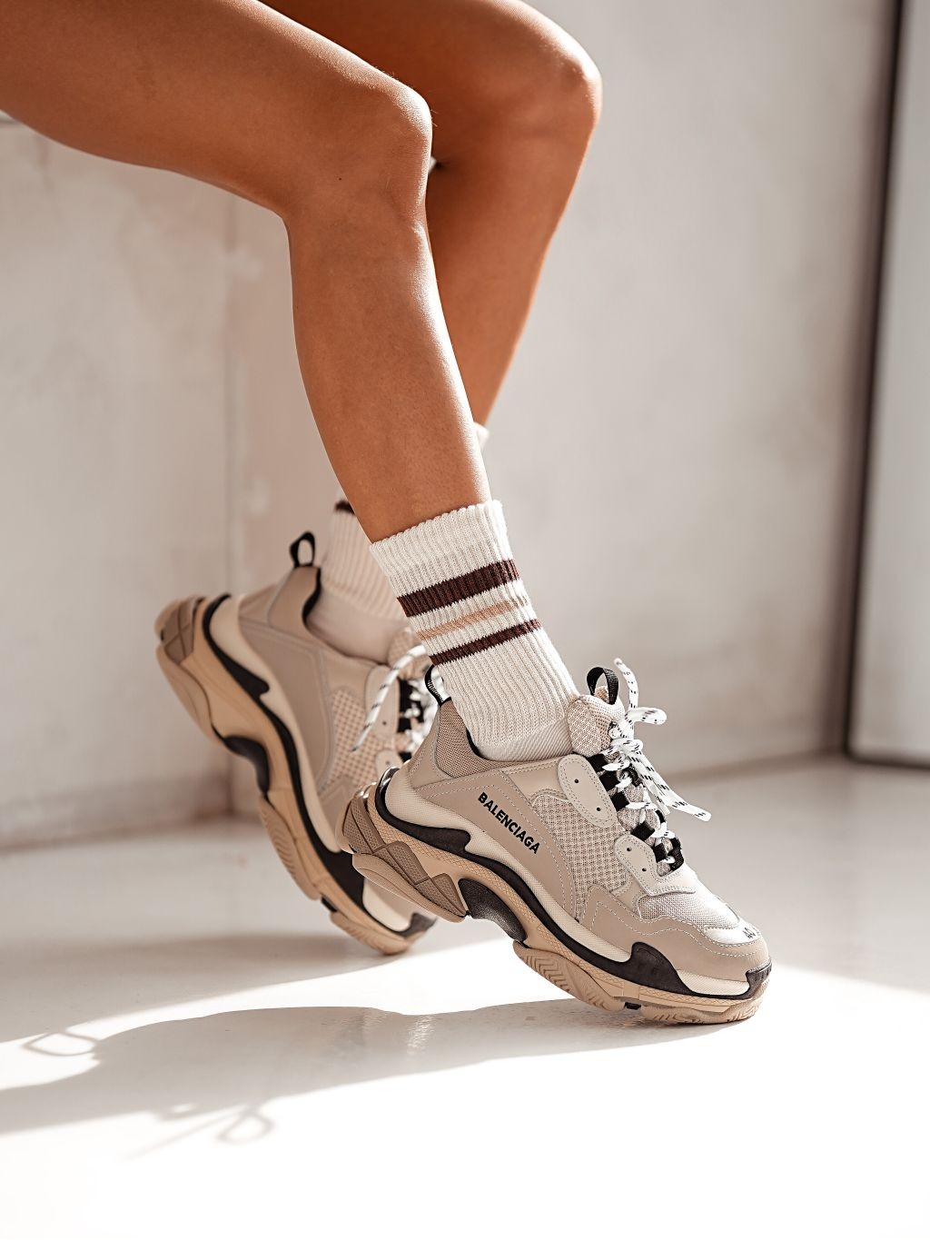 Skarpety damskie bezuciskowe sportowe kremowe Skarpety damskie bezuciskowe sportowe kremowe