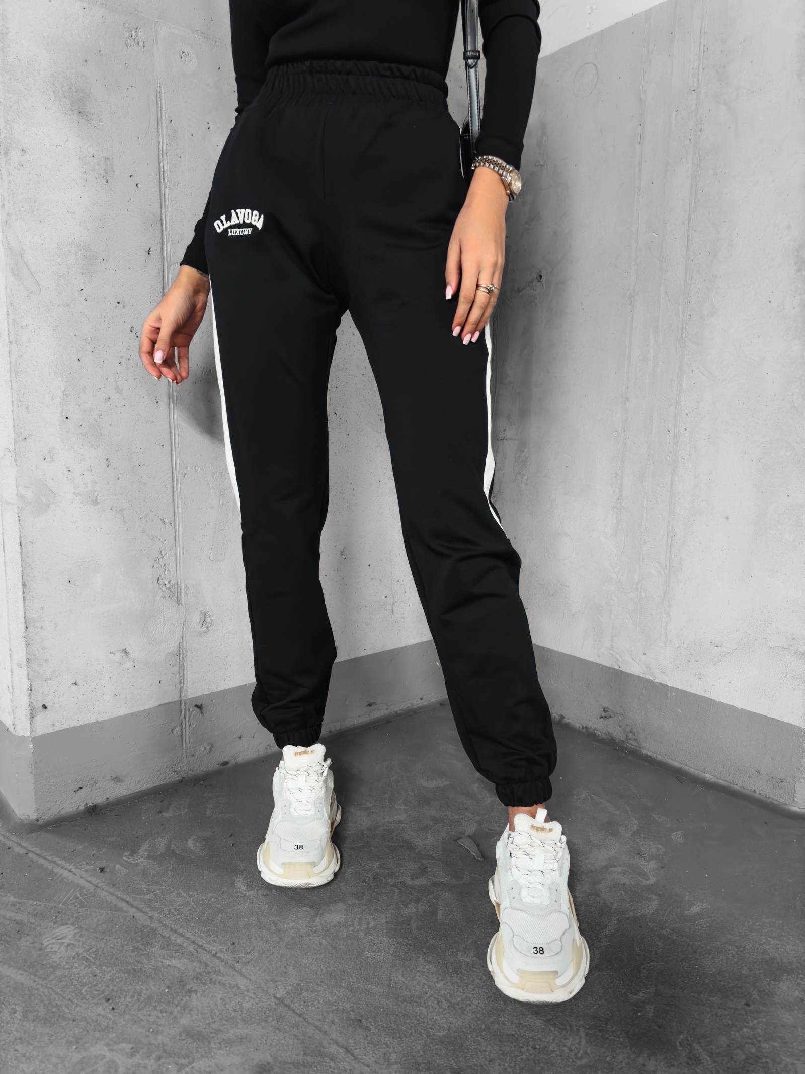 Spodnie dresowe z lampasem Parla Ola Voga czarne