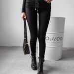 Spodnie slim fit z wiązaniem Evie Ola Voga czarne