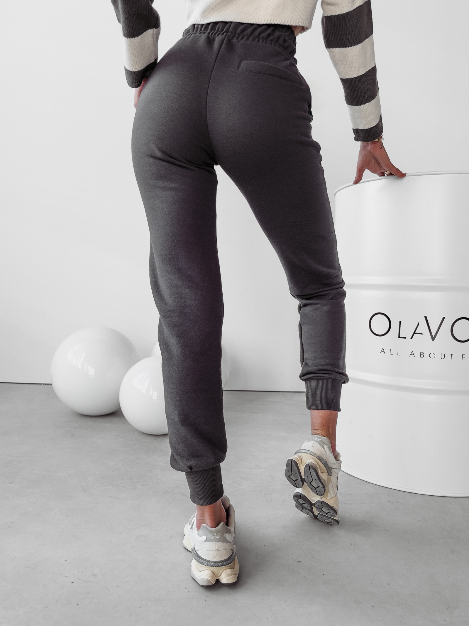 Spodnie joggery sportowe Mone Ola Voga grafitowe